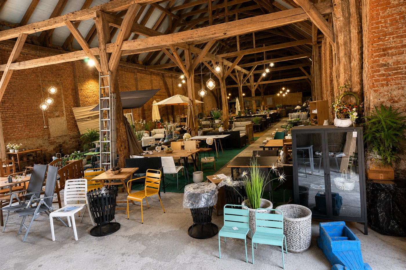 Showroom Home & Garden Outlet z meblami w Kębłowicach pod Wrocławiem