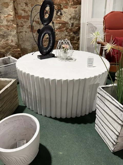Stolik kawowy POZZA dostępny w Home & Garden Outlet pod Wrocławiem