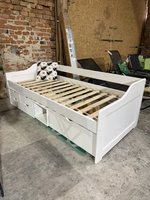Łóżko dzienne z szufladami Drewno sosnowe ROYVILLE 90 x 200 cm Biały dostępny w Home & Garden Outlet pod Wrocławiem